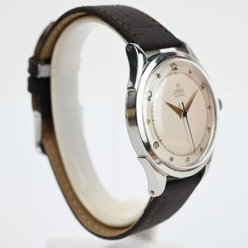 Omega-Vintage-2421-7.webp
