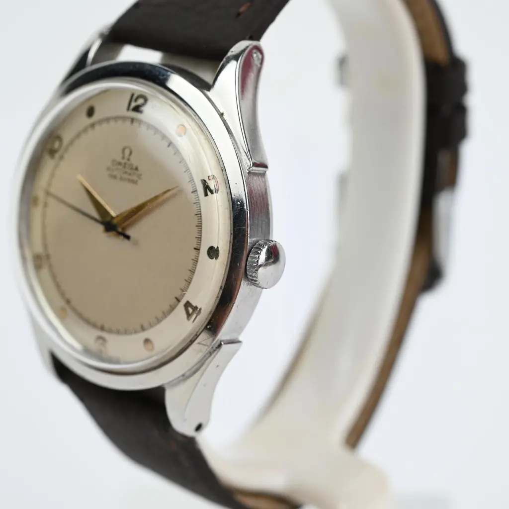 Omega-Vintage-2421-5.webp