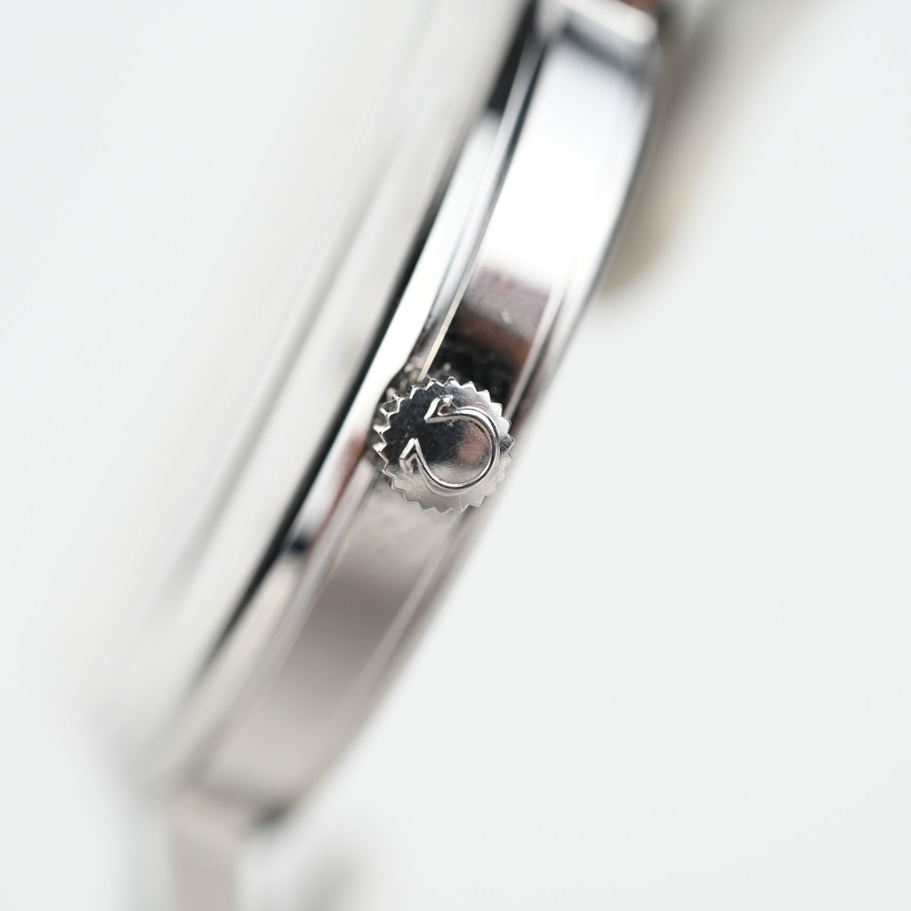 Omega Genève 131018.webp