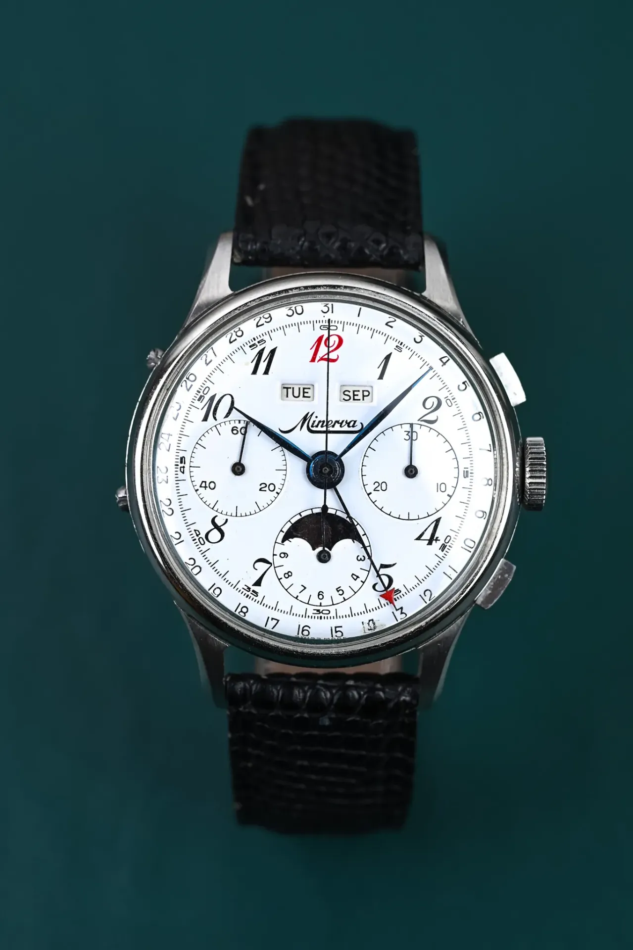 Minerva Chronograph Triple Date + Moonphase Valjoux 88