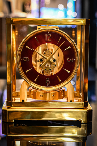[1853] LeCoultre Atmos Burgundy 